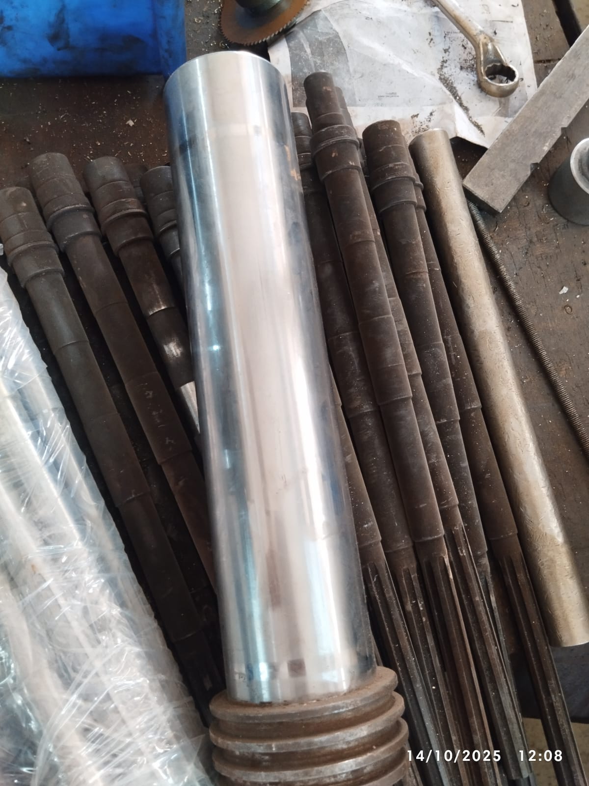 Spindle manufacturing output